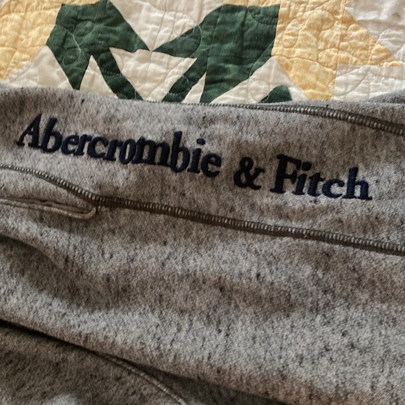 Abercrombie & Fitch mens med. heather gray  fleece shorts athleisure loungewear - Picture 8 of 8